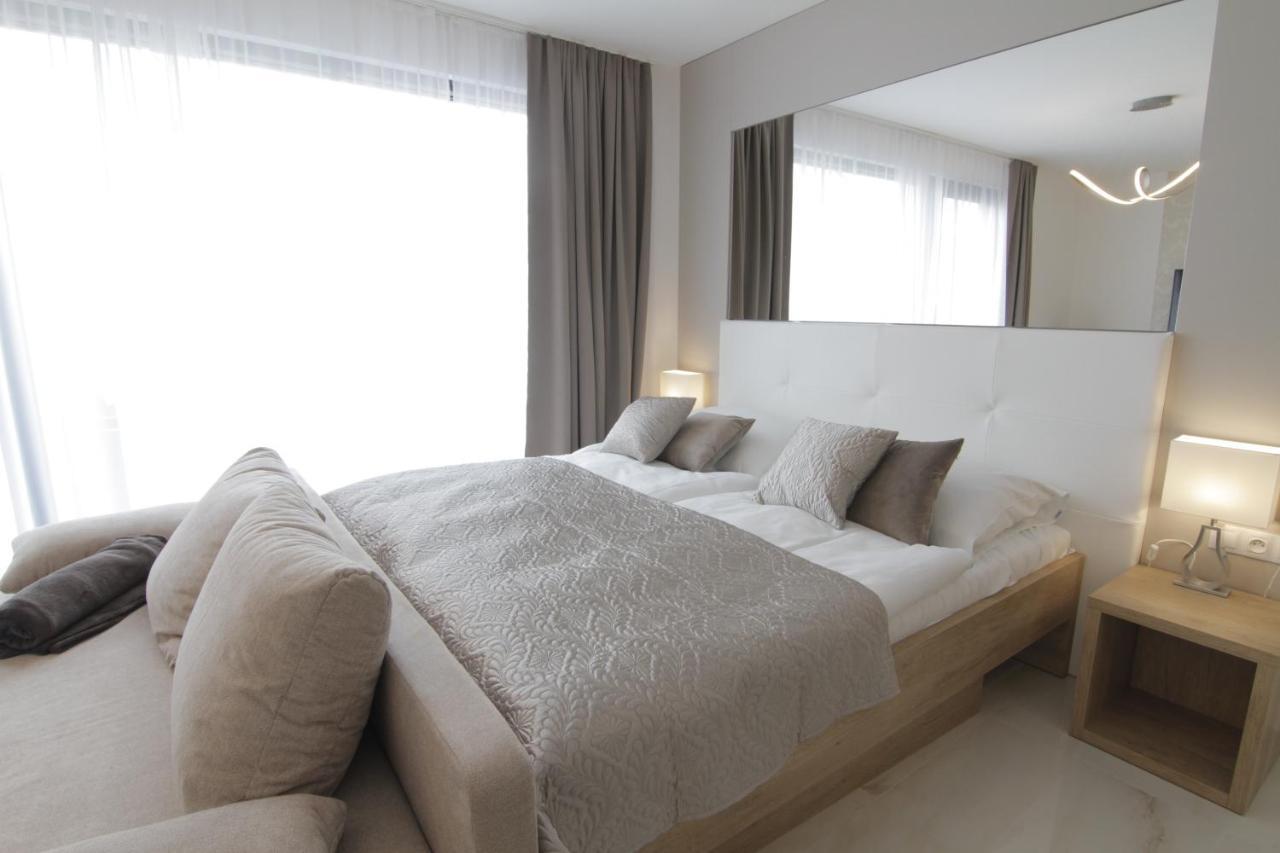 Apartmany Rose มิคูลอฟ ภายนอก รูปภาพ